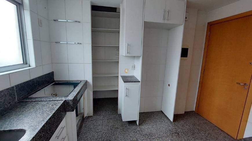 Apartamento à venda com 3 quartos, 110m² - Foto 8