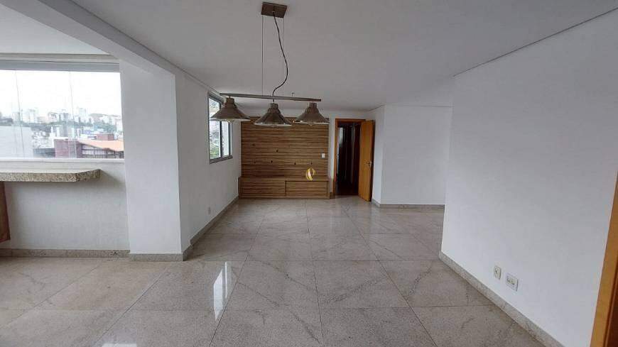 Apartamento à venda com 3 quartos, 110m² - Foto 2