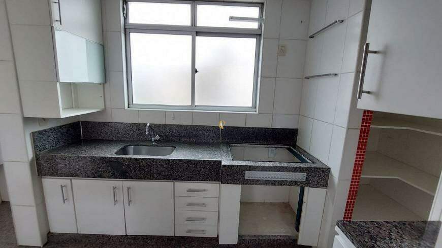 Apartamento à venda com 3 quartos, 110m² - Foto 7