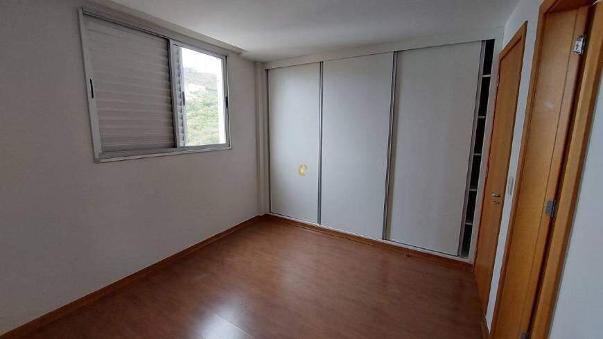 Apartamento à venda com 3 quartos, 110m² - Foto 11