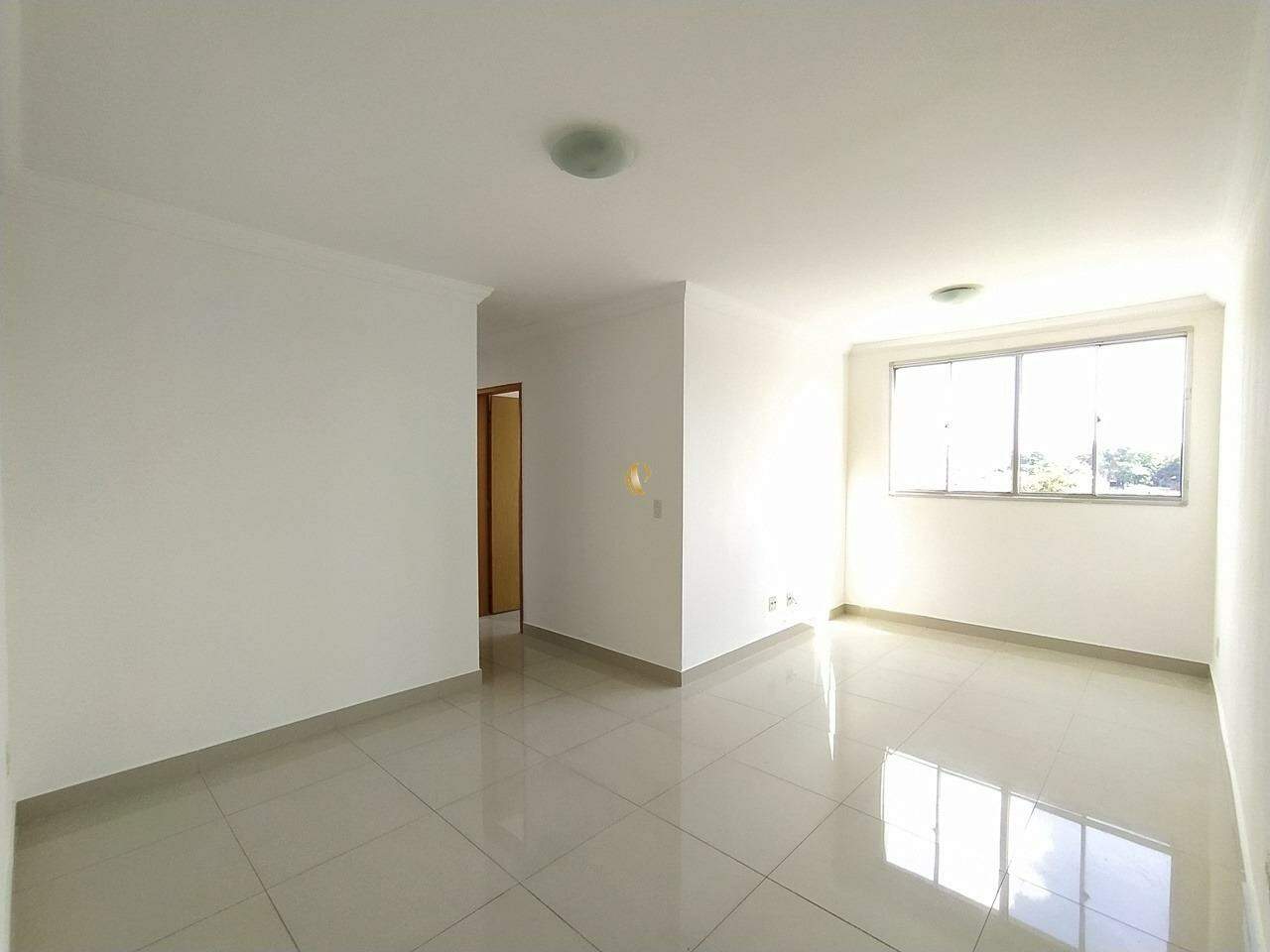 Apartamento à venda com 3 quartos, 80m² - Foto 1