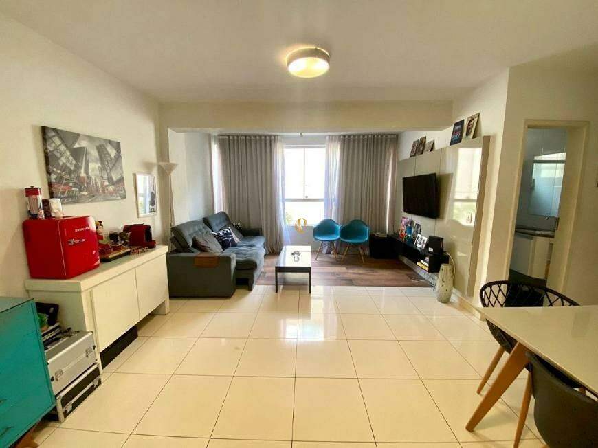 Apartamento à venda com 3 quartos, 83m² - Foto 2