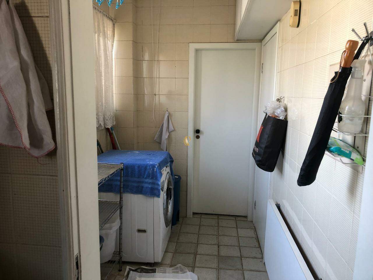 Apartamento à venda com 4 quartos, 213m² - Foto 17