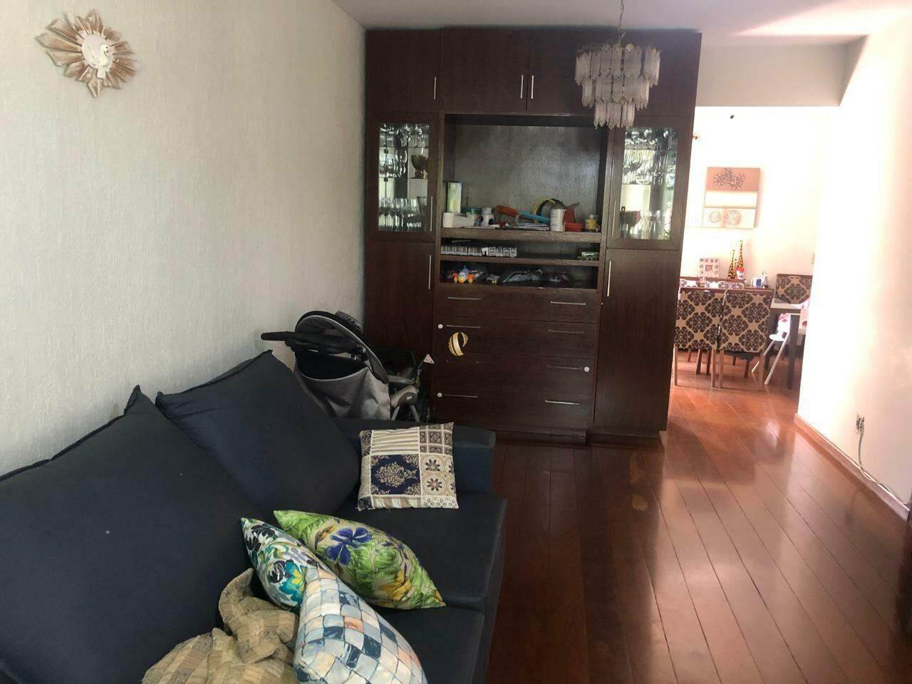 Apartamento à venda com 4 quartos, 213m² - Foto 2