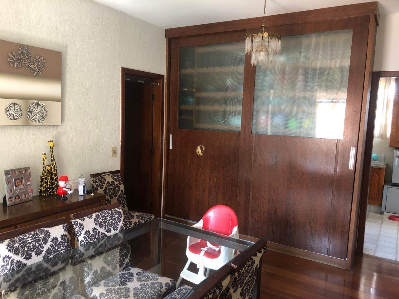 Apartamento à venda com 4 quartos, 213m² - Foto 5