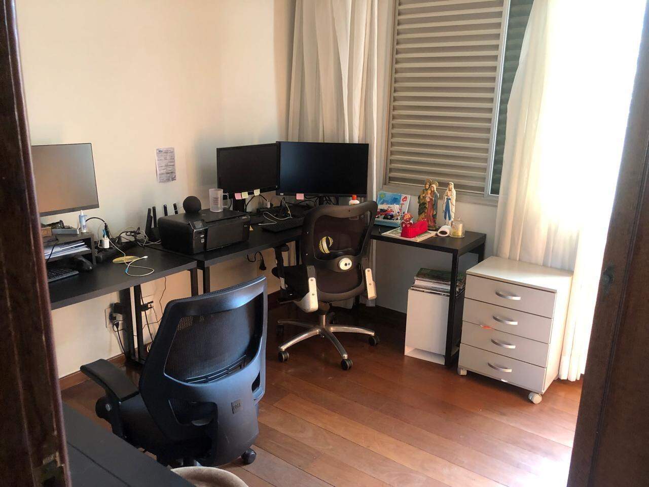 Apartamento à venda com 4 quartos, 213m² - Foto 9