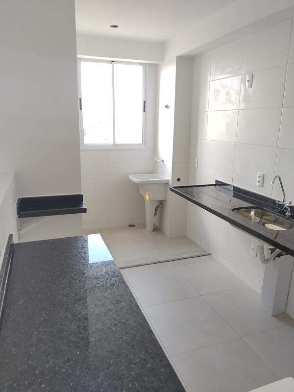 Apartamento à venda com 3 quartos, 75m² - Foto 4