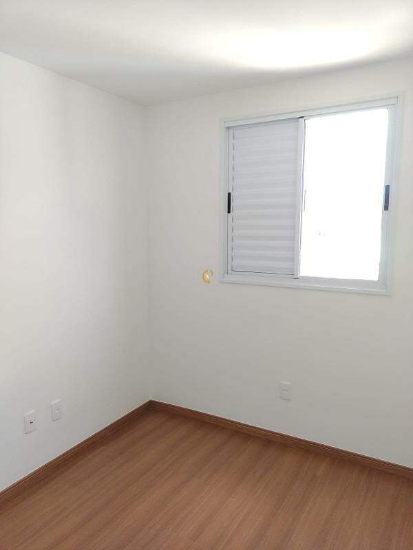 Apartamento à venda com 3 quartos, 75m² - Foto 9