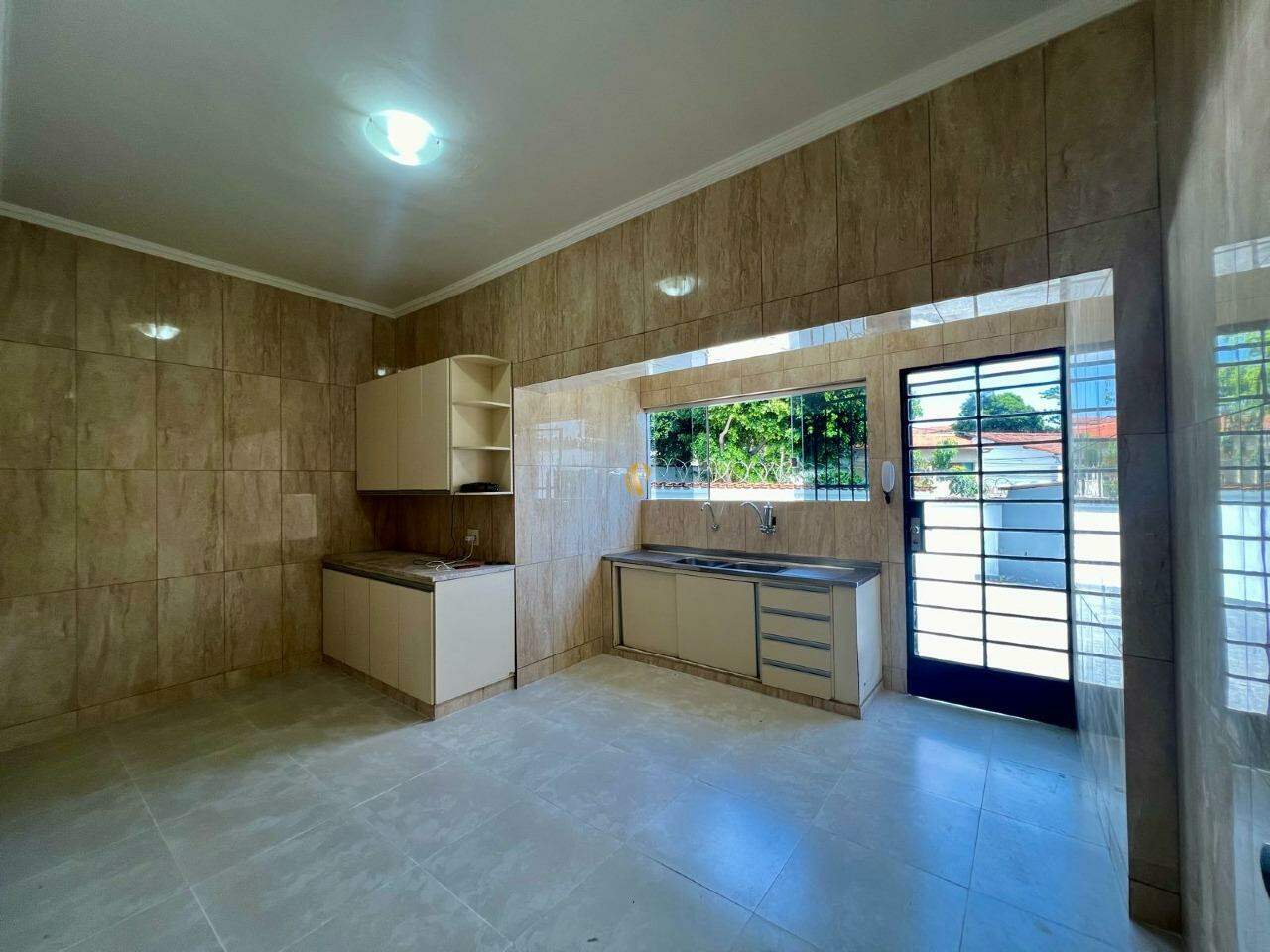 Casa à venda com 1 quarto, 216m² - Foto 15