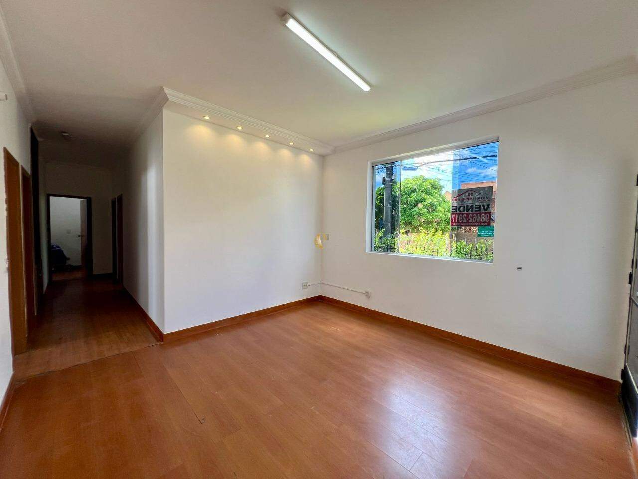 Casa à venda com 1 quarto, 216m² - Foto 6