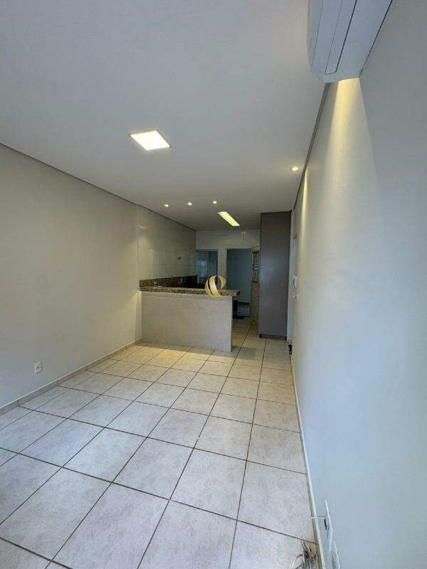 Apartamento à venda com 2 quartos, 45m² - Foto 2