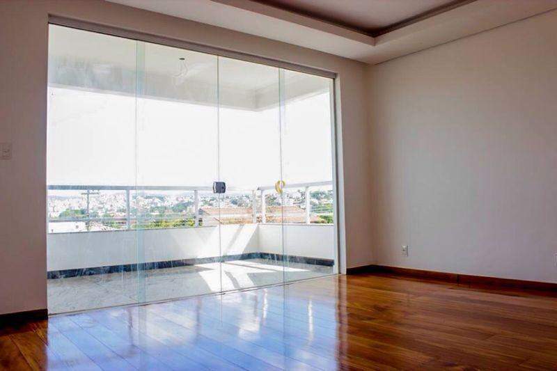 Casa à venda com 5 quartos, 700m² - Foto 4