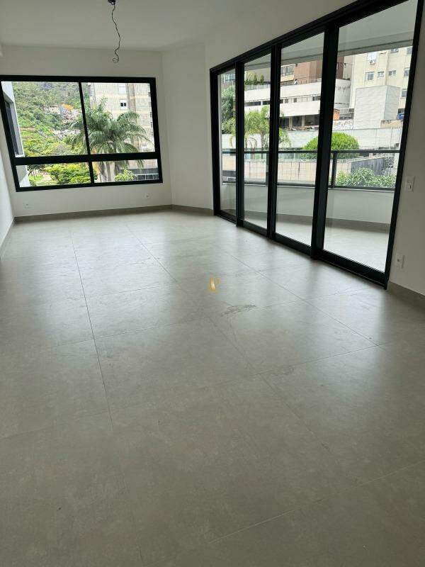 Apartamento à venda com 4 quartos, 190m² - Foto 6