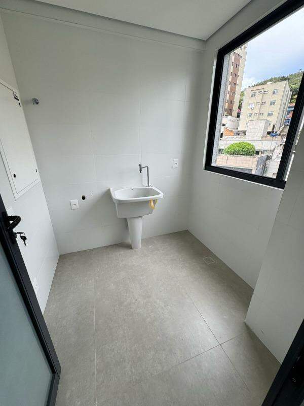 Apartamento à venda com 4 quartos, 190m² - Foto 12