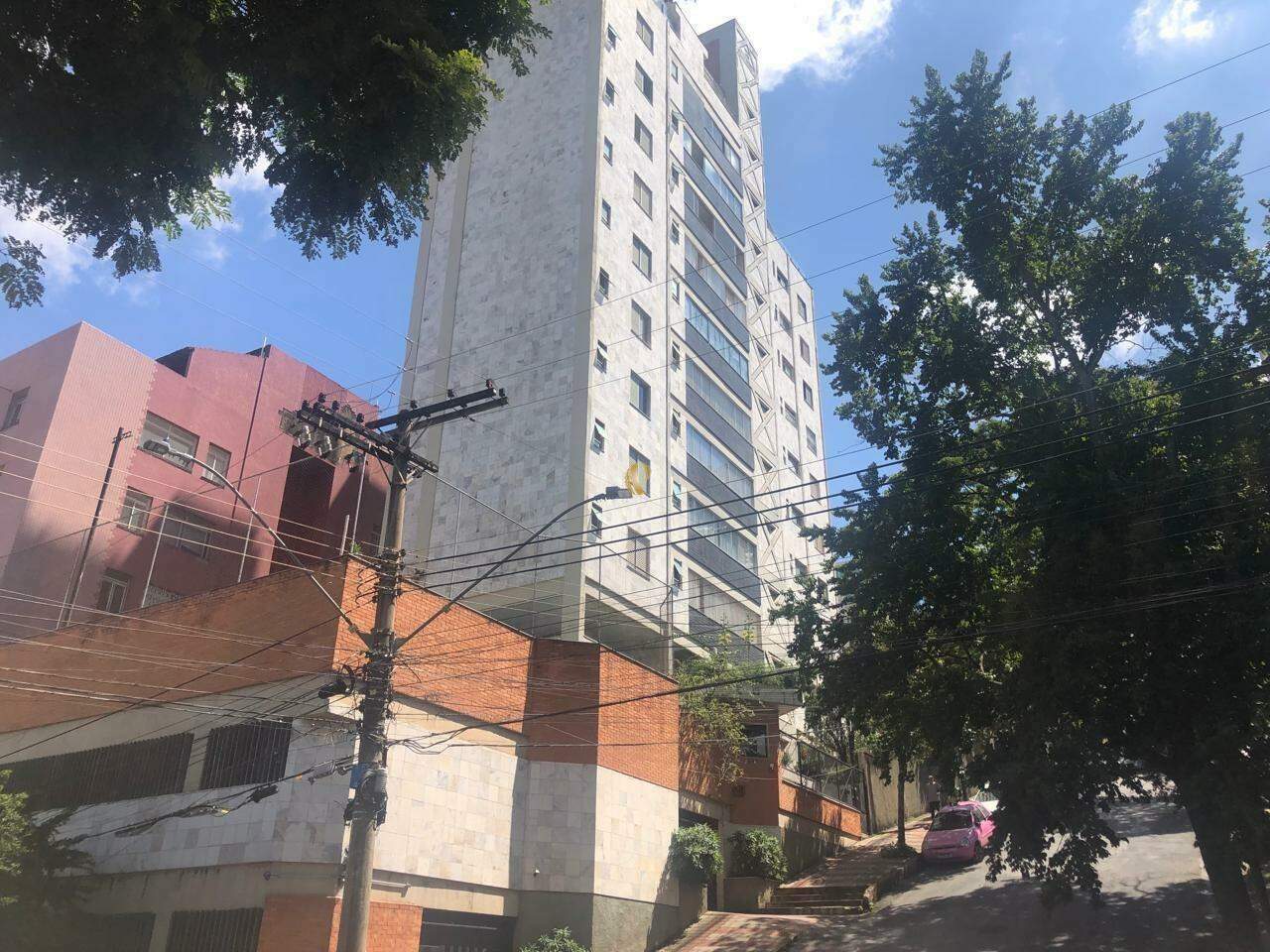 Apartamento para alugar com 3 quartos, 100m² - Foto 1