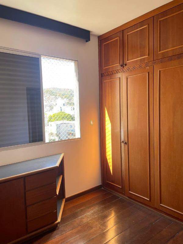 Apartamento para alugar com 3 quartos, 100m² - Foto 9