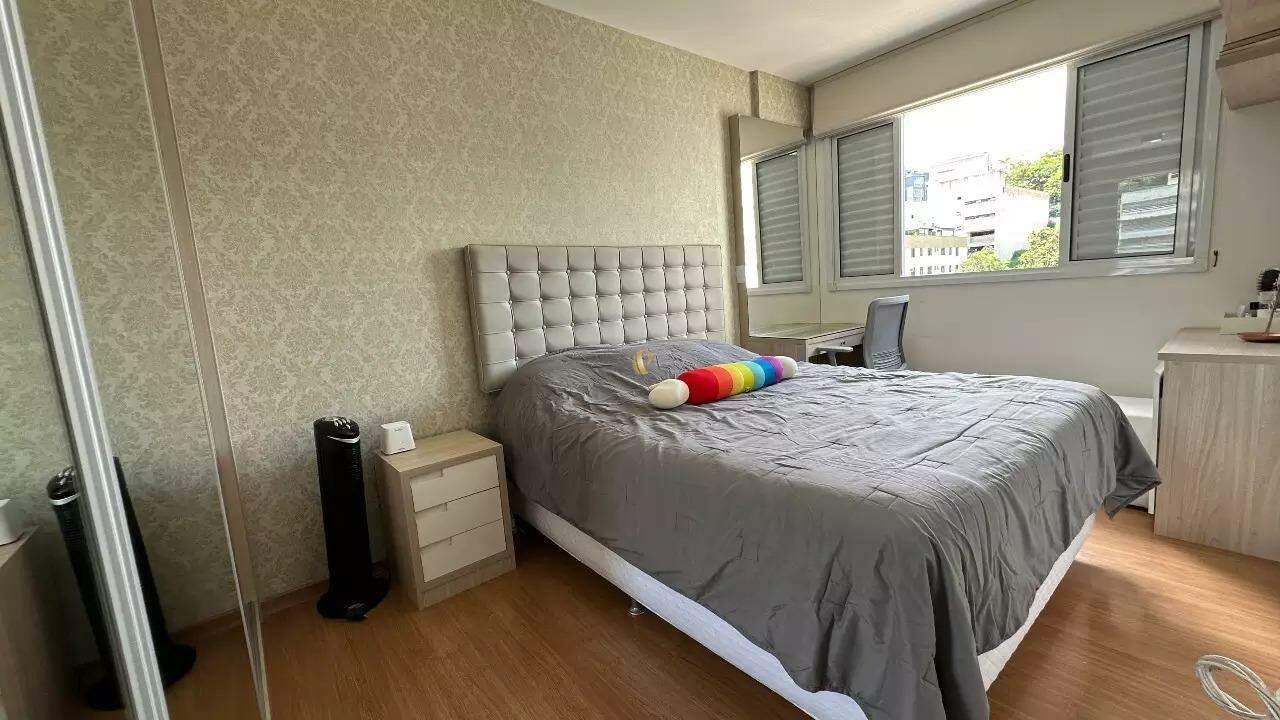 Apartamento à venda com 2 quartos, 64m² - Foto 5