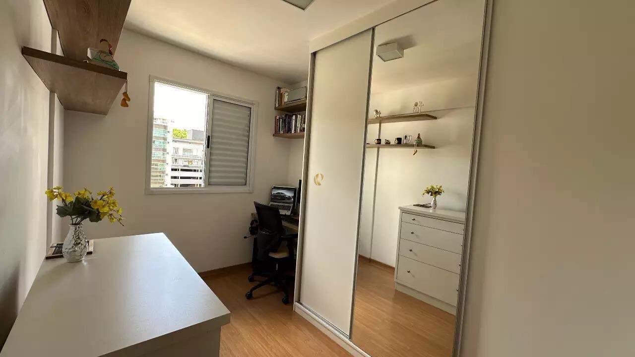 Apartamento à venda com 2 quartos, 64m² - Foto 8