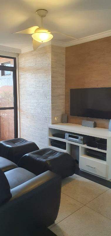 Apartamento à venda com 4 quartos, 194m² - Foto 3