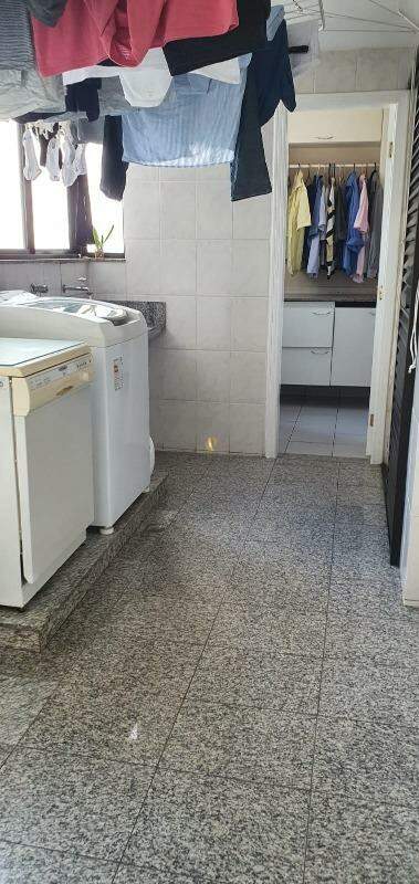 Apartamento à venda com 4 quartos, 194m² - Foto 15