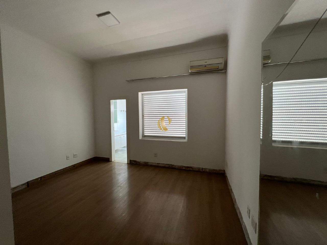 Casa à venda com 8 quartos, 225m² - Foto 14