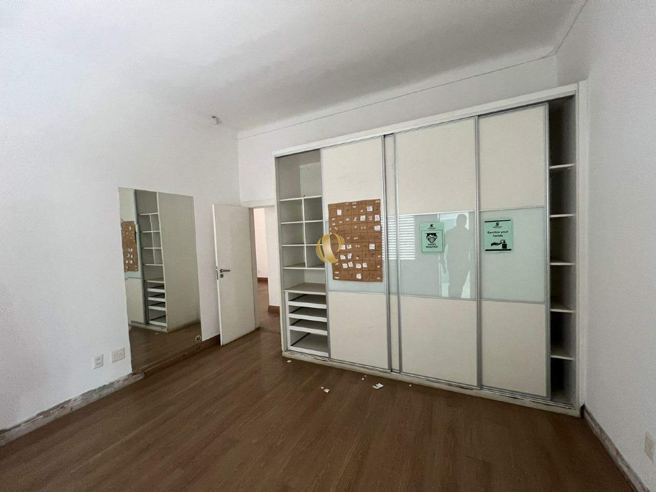 Casa à venda com 8 quartos, 225m² - Foto 15