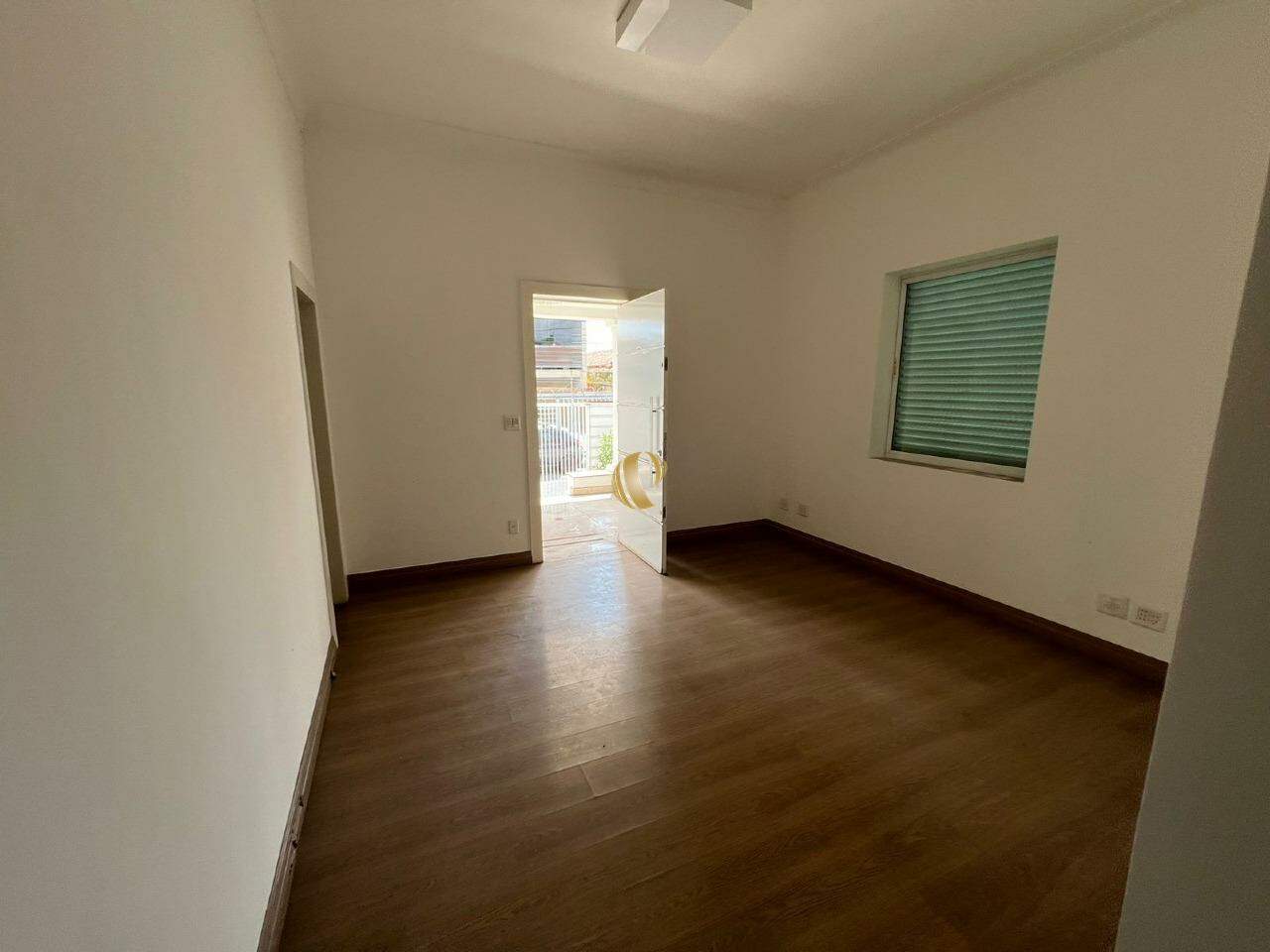 Casa para alugar com 8 quartos, 450m² - Foto 8