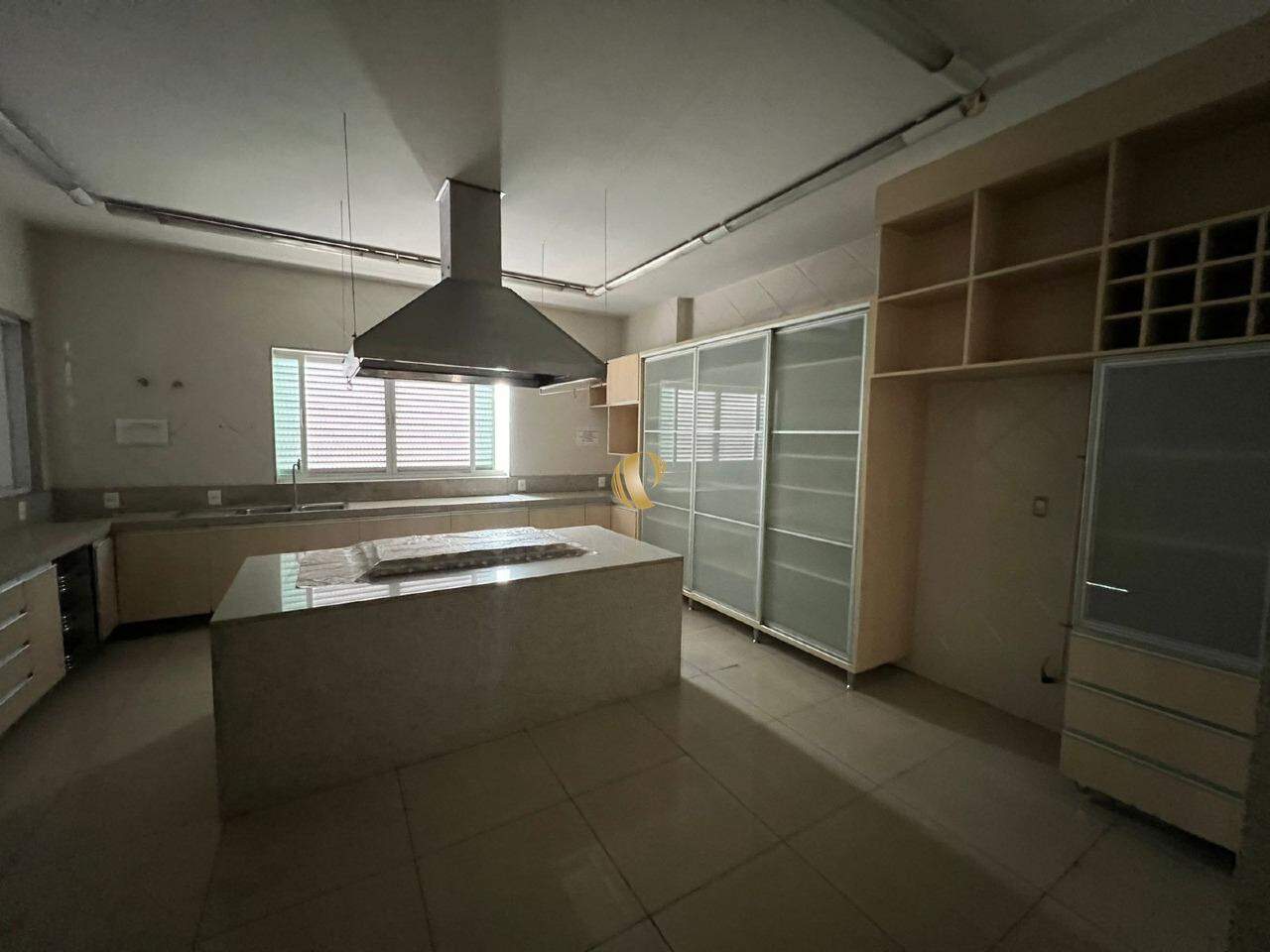 Casa para alugar com 8 quartos, 450m² - Foto 5