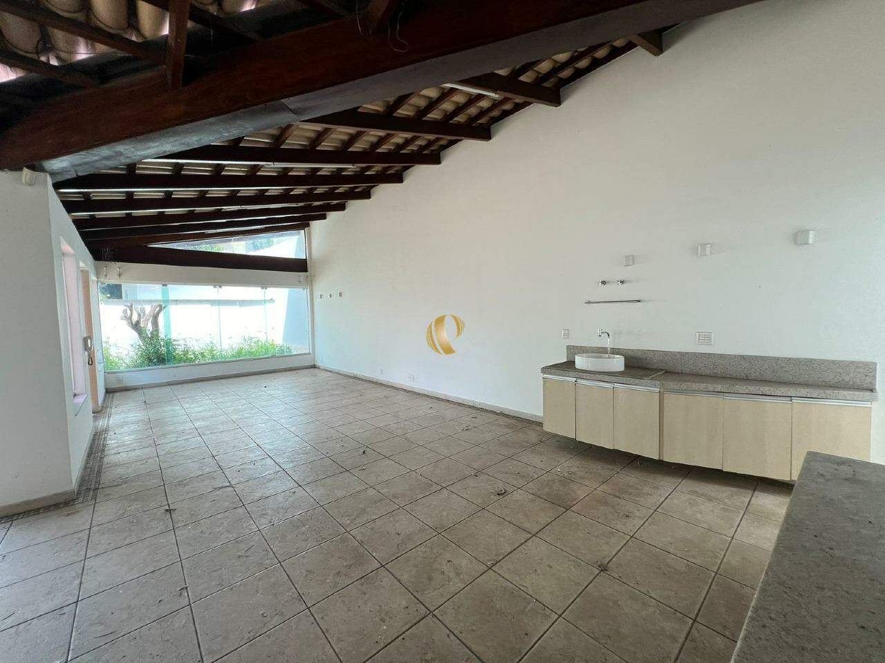 Casa para alugar com 8 quartos, 450m² - Foto 25