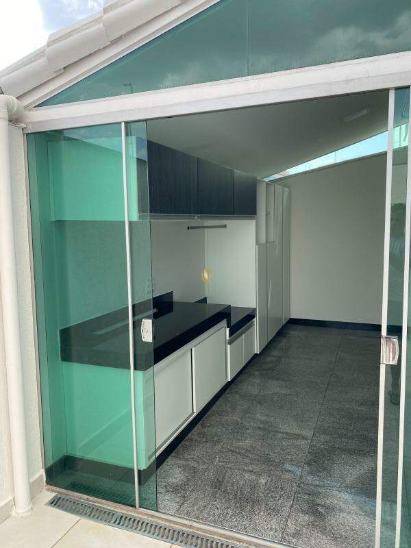 Apartamento à venda com 3 quartos, 192m² - Foto 9