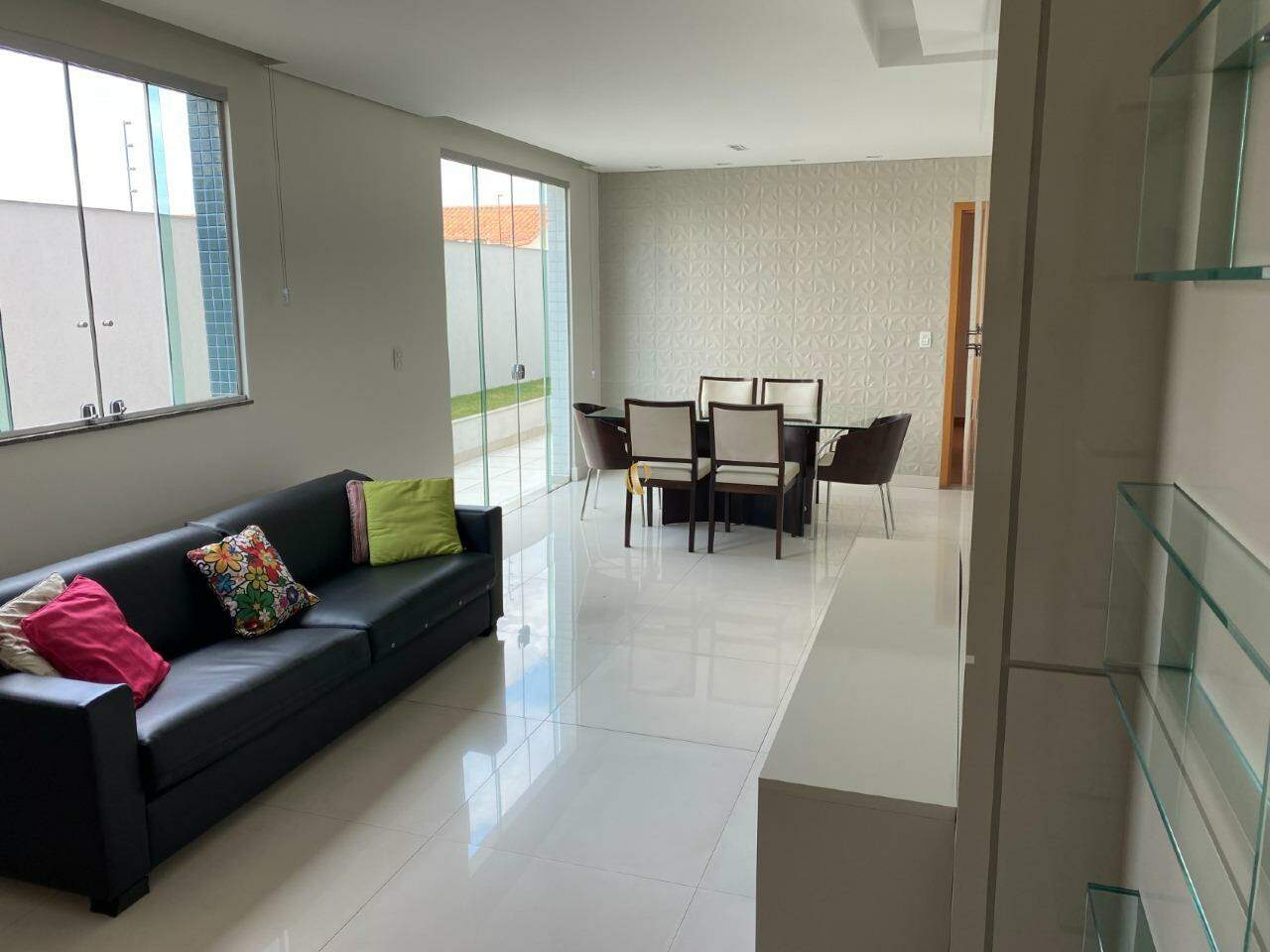 Apartamento à venda com 3 quartos, 192m² - Foto 11