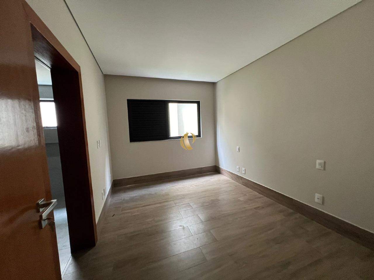 Casa à venda com 3 quartos, 305m² - Foto 13