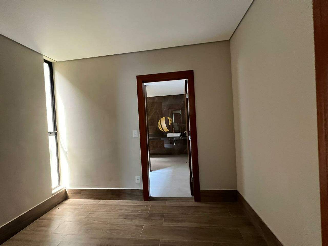 Casa à venda com 3 quartos, 305m² - Foto 10