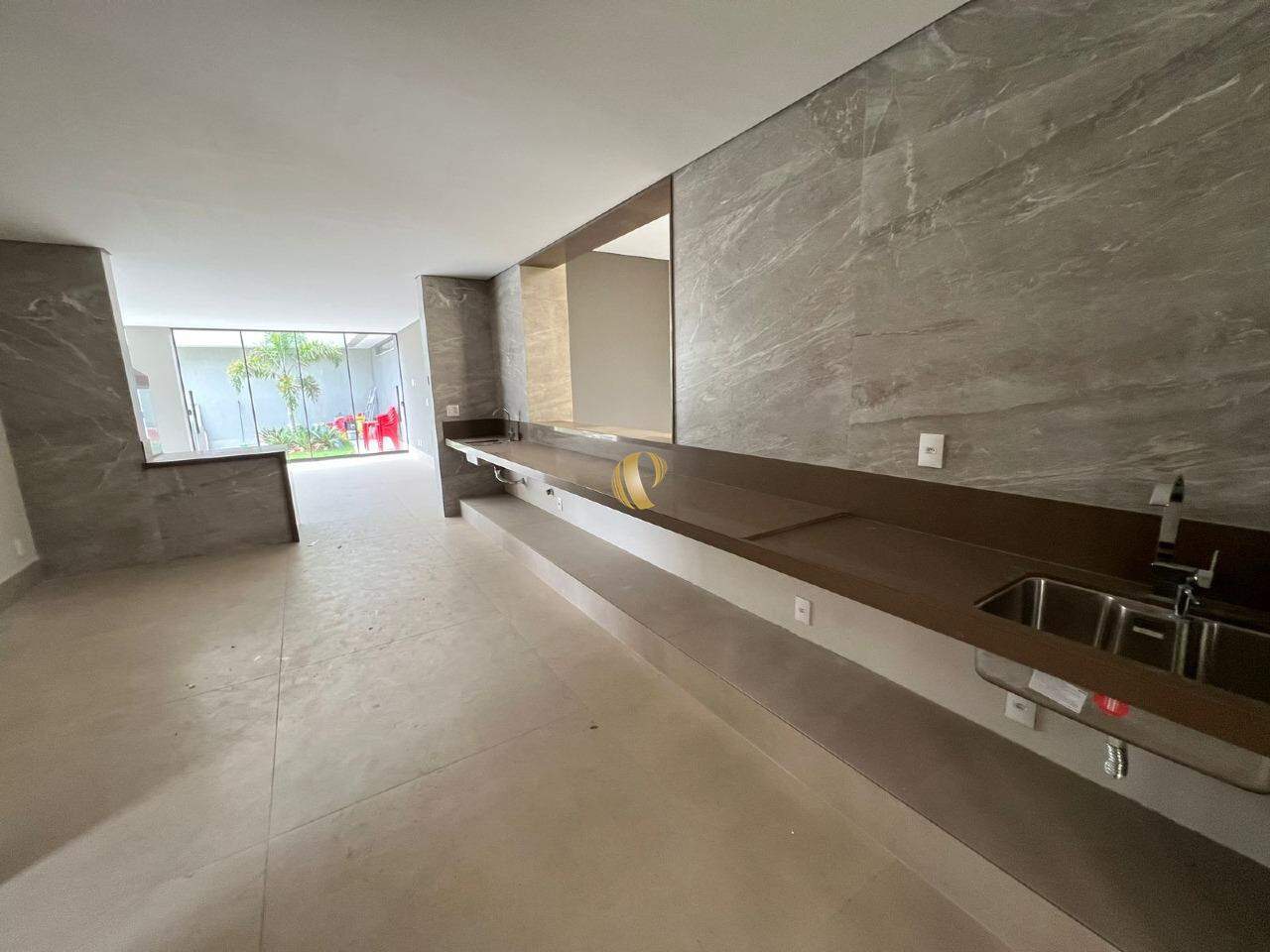 Casa à venda com 3 quartos, 305m² - Foto 9