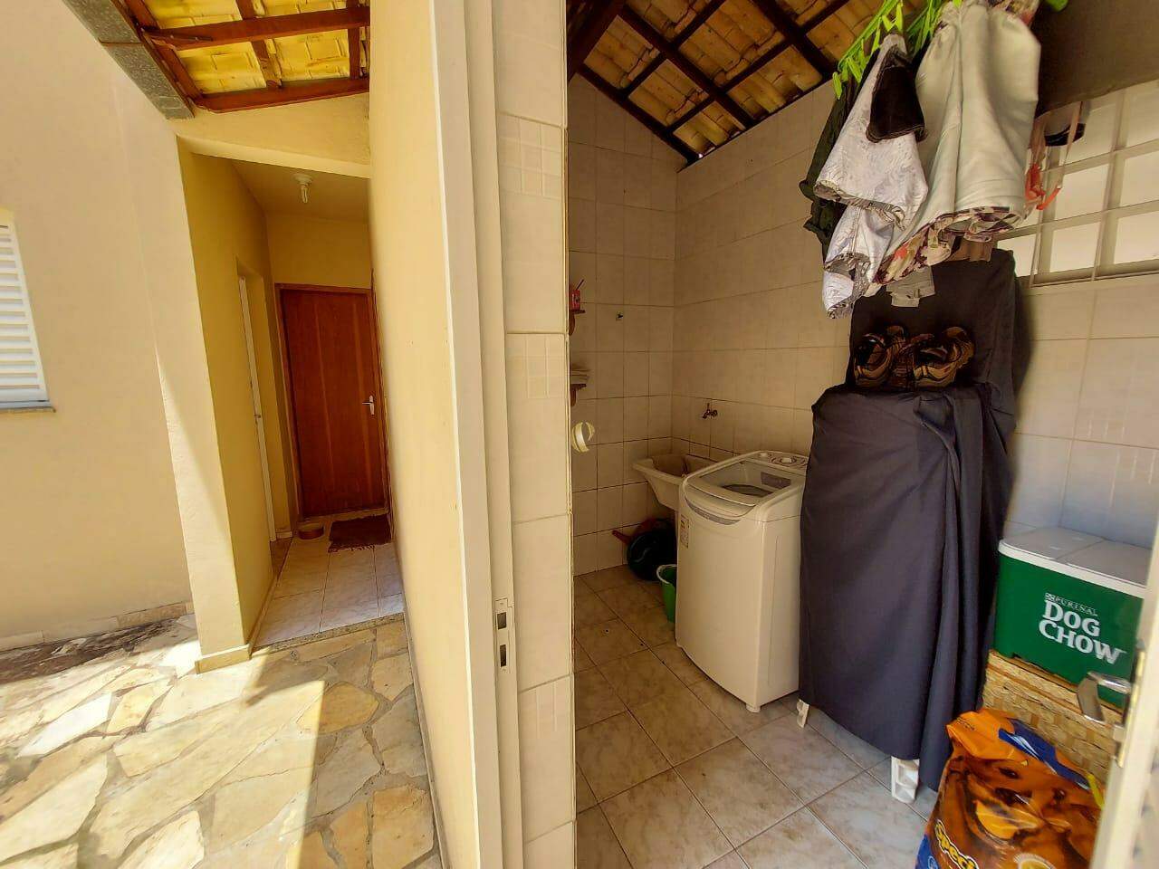 Casa à venda com 4 quartos, 242m² - Foto 5