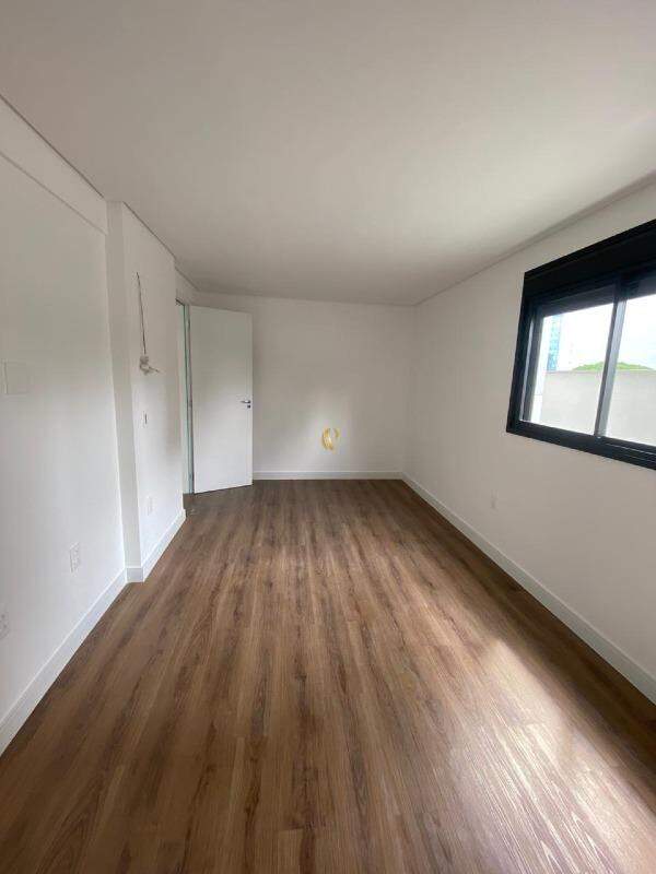 Apartamento à venda com 3 quartos, 122m² - Foto 19