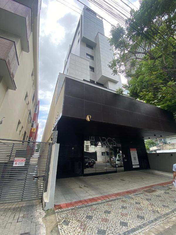 Apartamento à venda com 3 quartos, 122m² - Foto 1