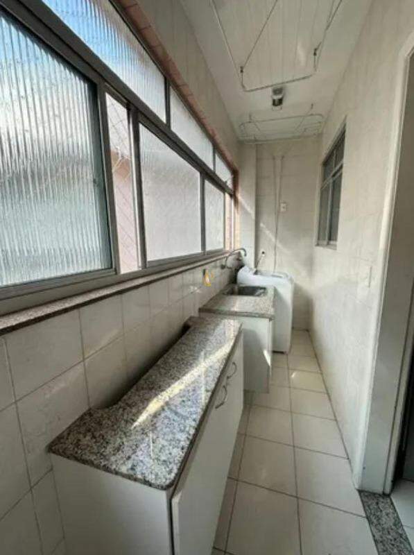 Apartamento à venda com 3 quartos, 100m² - Foto 3