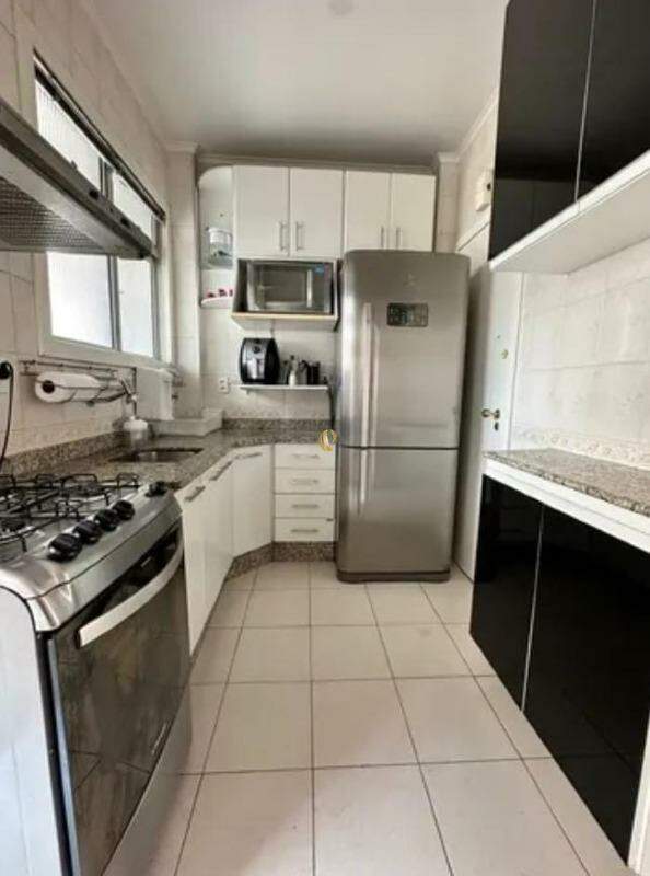 Apartamento à venda com 3 quartos, 100m² - Foto 4