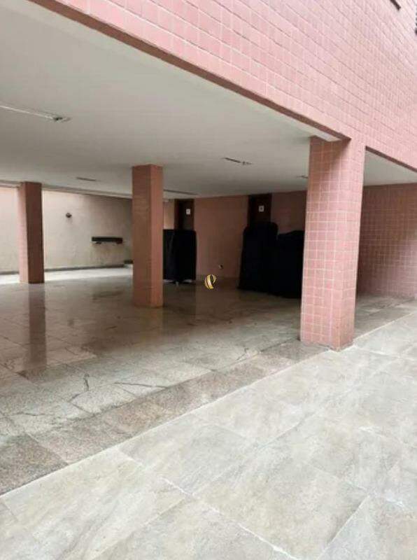 Apartamento à venda com 3 quartos, 100m² - Foto 2