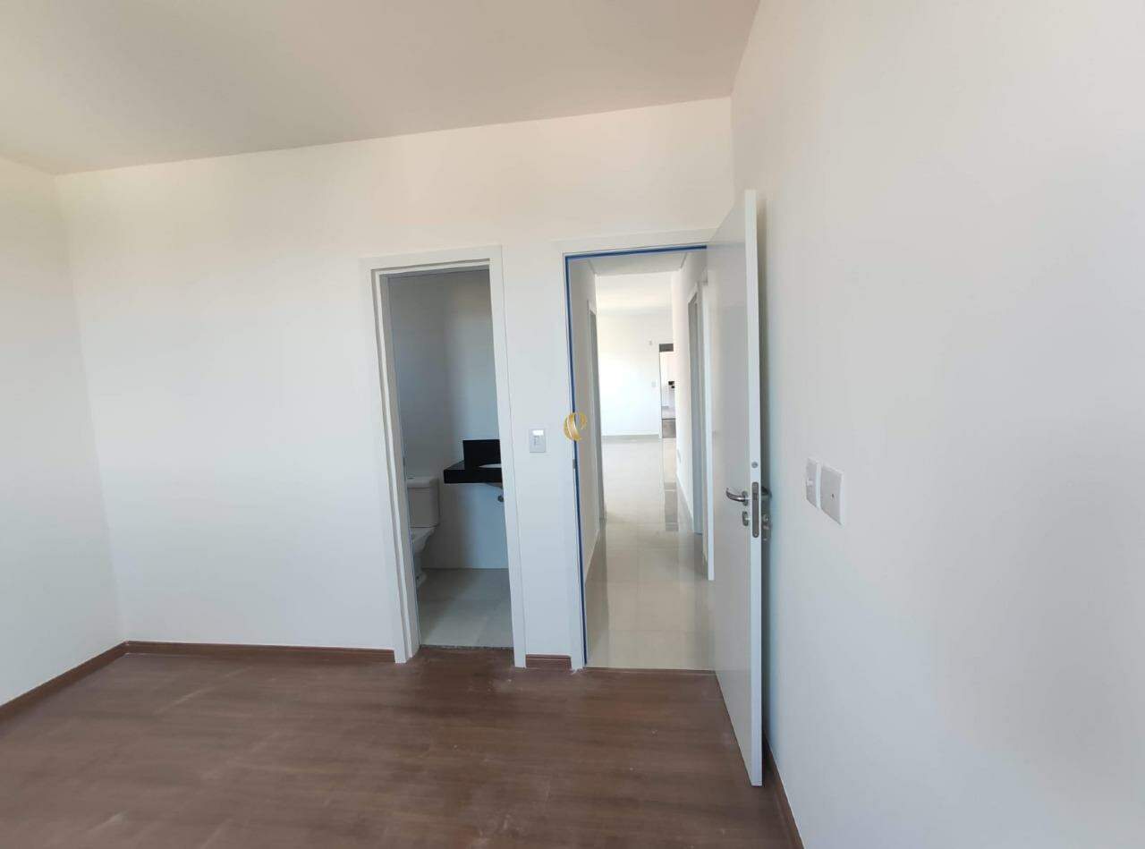 Apartamento à venda com 3 quartos, 80m² - Foto 3