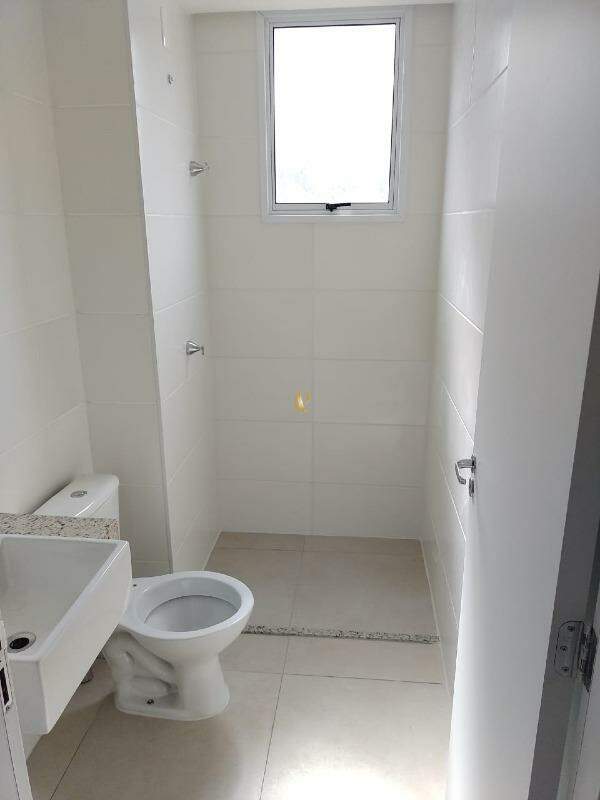 Apartamento à venda com 3 quartos, 75m² - Foto 10