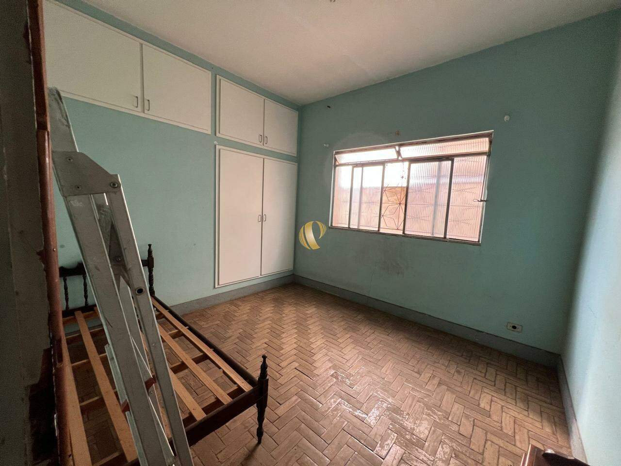 Casa à venda com 4 quartos, 211m² - Foto 9