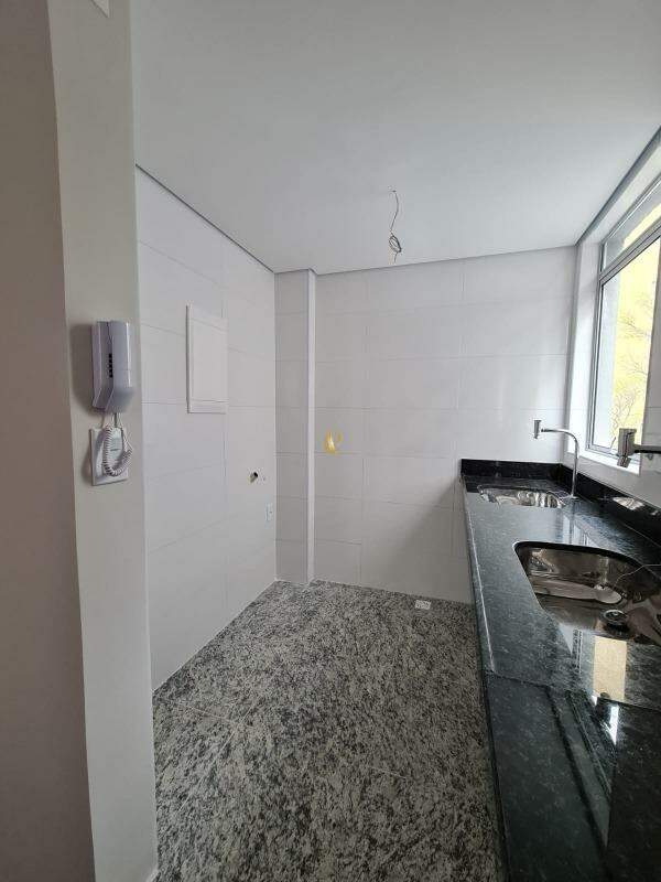 Apartamento à venda com 2 quartos, 53m² - Foto 3