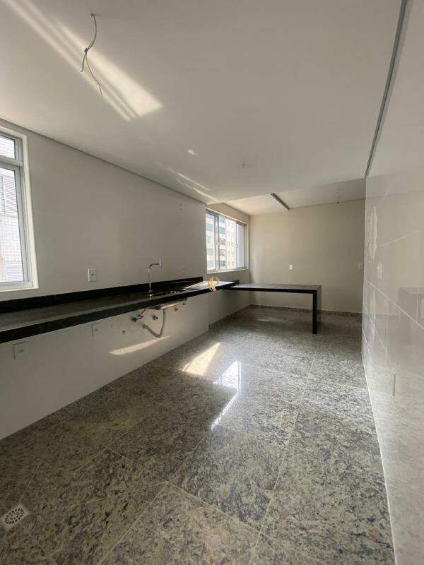 Apartamento à venda com 2 quartos, 69m² - Foto 1