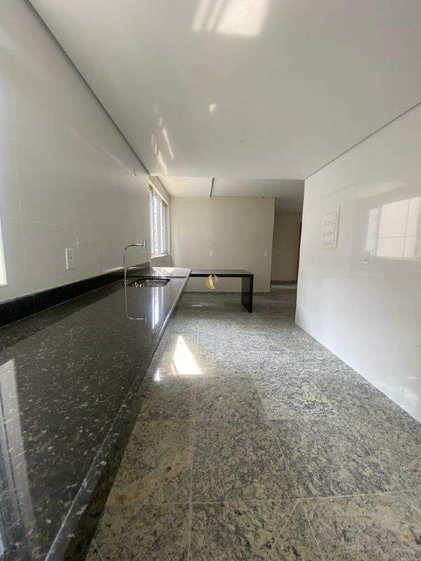 Apartamento à venda com 2 quartos, 69m² - Foto 17