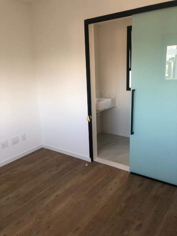 Apartamento à venda com 2 quartos, 63m² - Foto 11