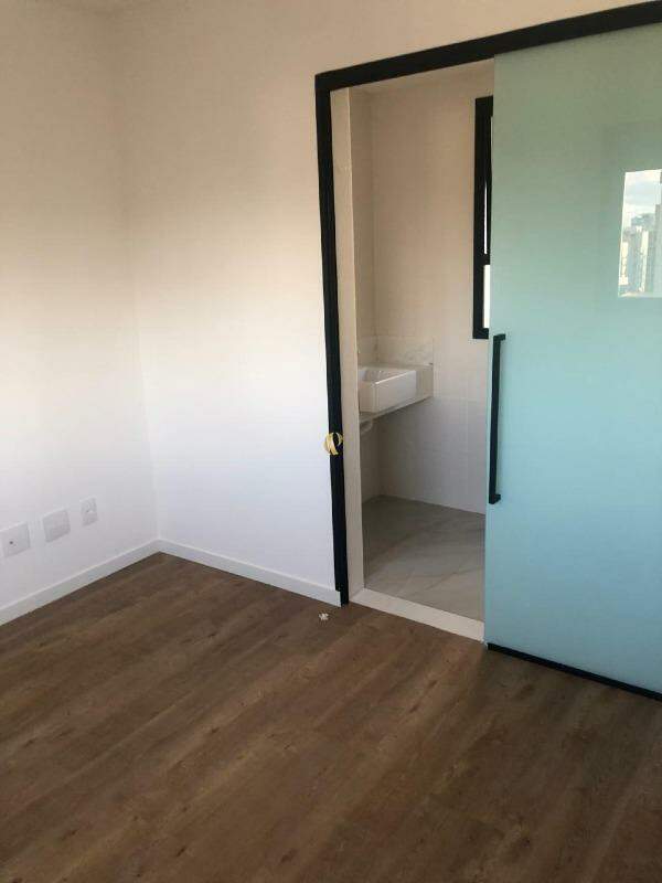 Apartamento à venda com 2 quartos, 63m² - Foto 8