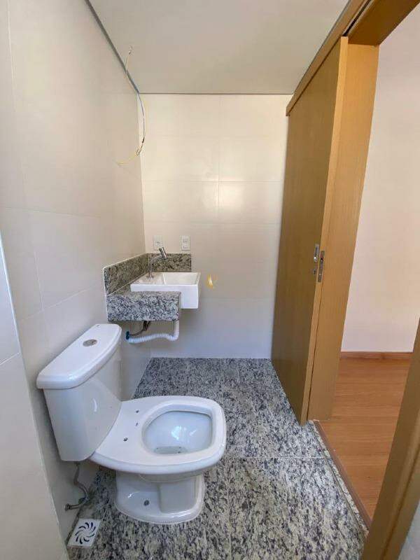 Apartamento à venda com 2 quartos, 66m² - Foto 9