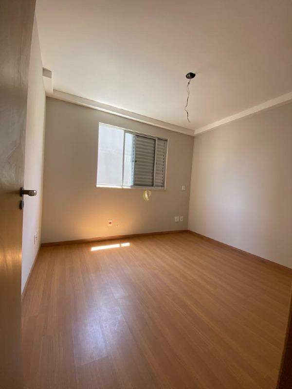 Apartamento à venda com 2 quartos, 55m² - Foto 4